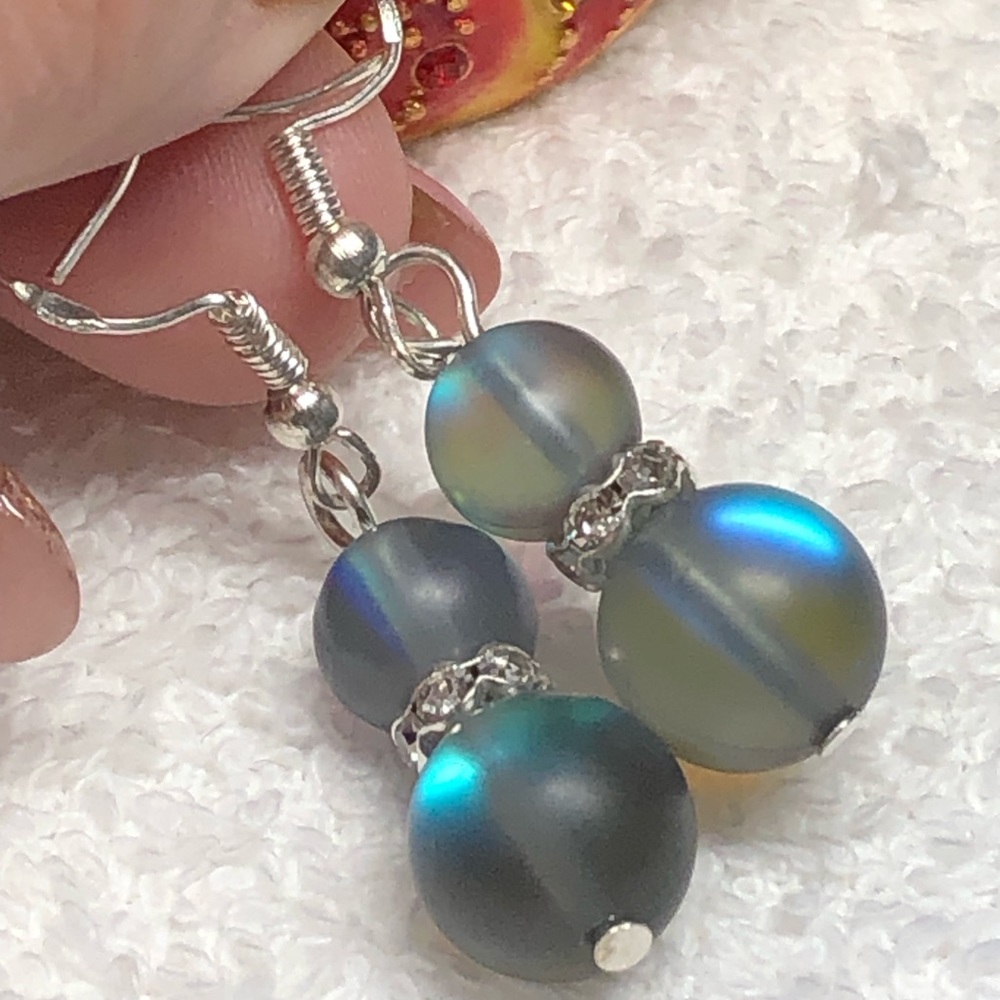 💜grey MERMAID GLASS color changing silver plated earrings NEW